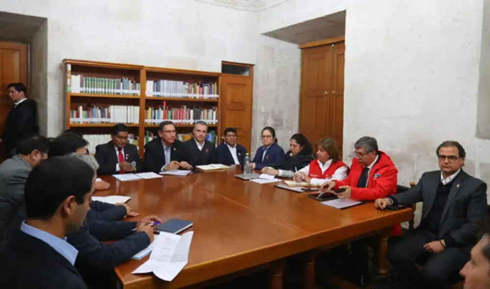Representantes de la Mancomunidad Regional Mancorregión Sur en reunión con el Ejecutivo. Representantes de la Mancomunidad Regional Mancorregión Sur en reunión con el Ejecutivo.