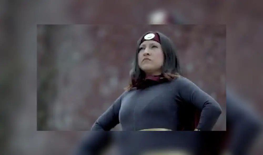 Una mujer mexicana personifica a 'Susana Distancia' para combatir el coronavirus. Foto: captura video.