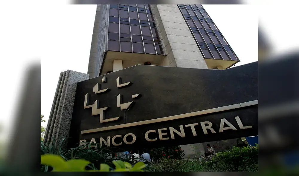 Economía de Brasil cae en 0,62 % en abril y sigue al borde de la recesión Economía de Brasil cae en 0,62 % en abril y sigue al borde de la recesión