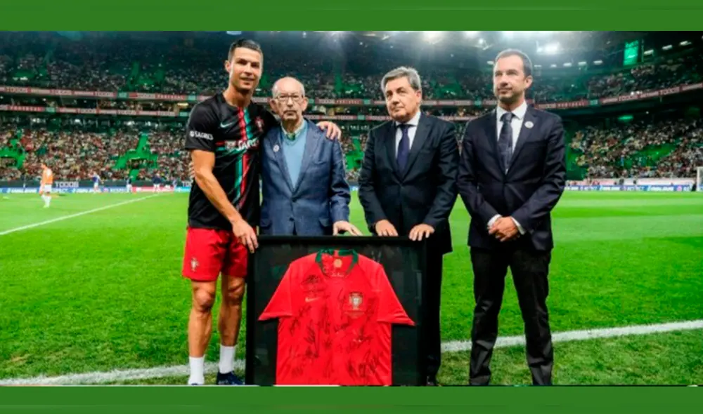 La historia detrás de la conmovedora foto del reencuentro de Cristiano con su descubridor La historia detrás de la conmovedora foto del reencuentro de Cristiano con su descubridor