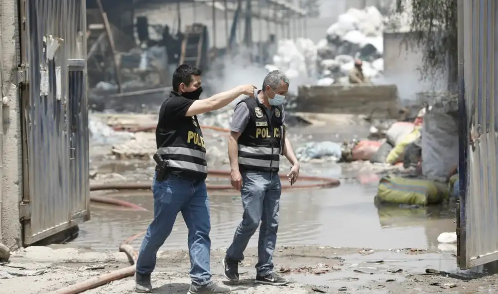 Policía viene investigando la causa del siniestro. Foto: Antonio Melgarejo / La República.
