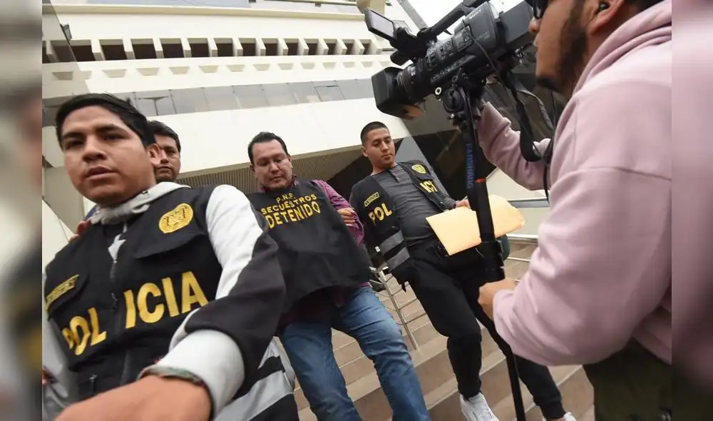 Félix Moreno es trasladado a la sede de Medicina Legal. Foto: Melissa Merino / La República.