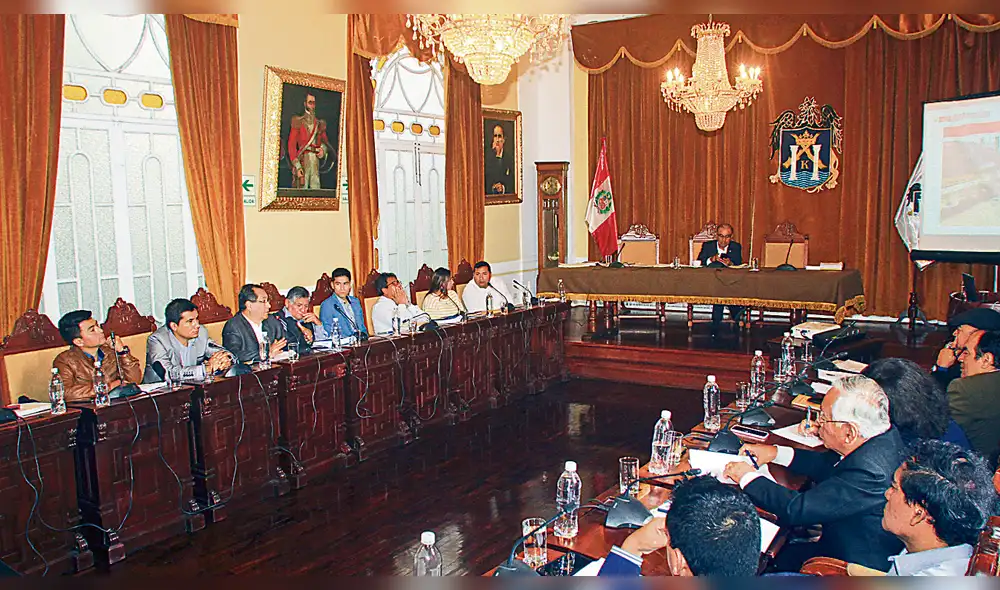 CONCEJO. Conformó comisión investigadora sobre caso.