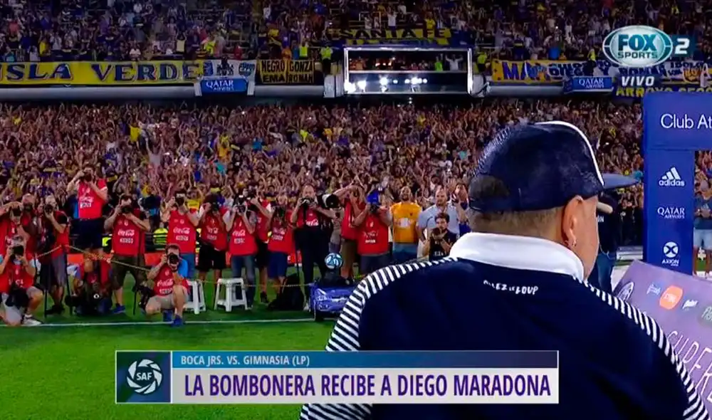 Diego Maradona pisó La Bombonera minutos antes de que empiece el partido. Foto: Captura Diego Maradona pisó La Bombonera minutos antes de que empiece el partido. Foto: Captura