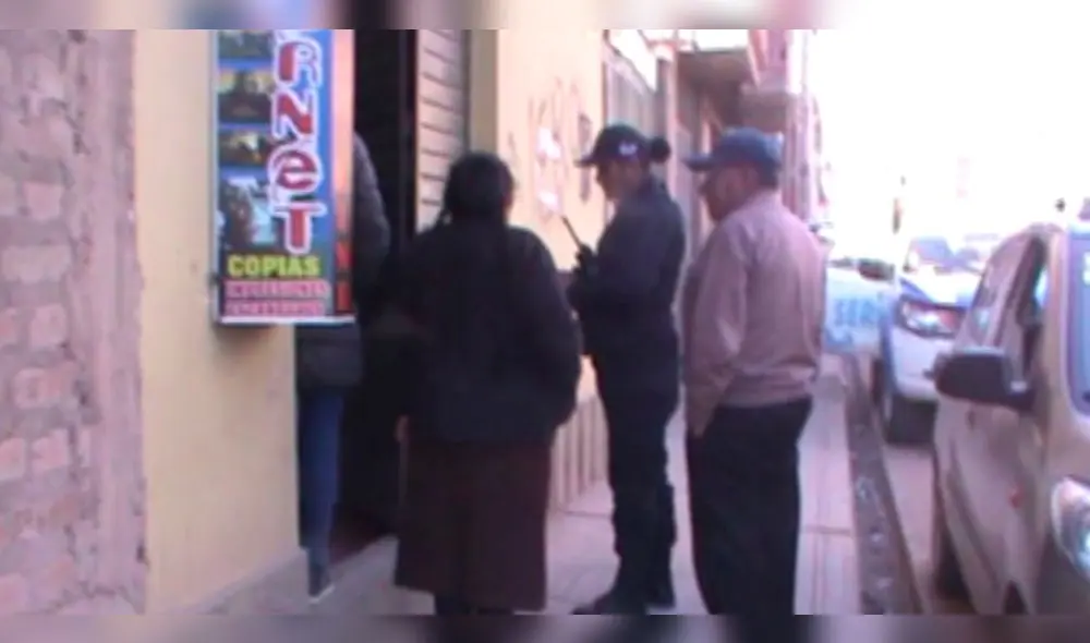 Sujetos armados asaltan cabina de internet en Juliaca a plena luz del día.
