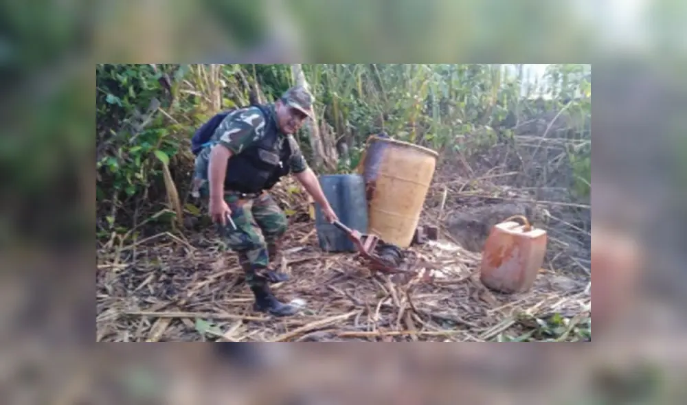 Policía incautó 36 galones de combustible usados para la extracción clandestina de minerales. Foto: Policía Nacional del Perú. Policía incautó 36 galones de combustible usados para la extracción clandestina de minerales. Foto: Policía Nacional del Perú.