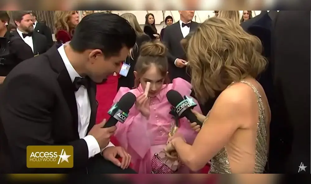 Julia Butters enternece en los Oscar 2020 por llevar un sándwich en su cartera. Foto: Captura.
