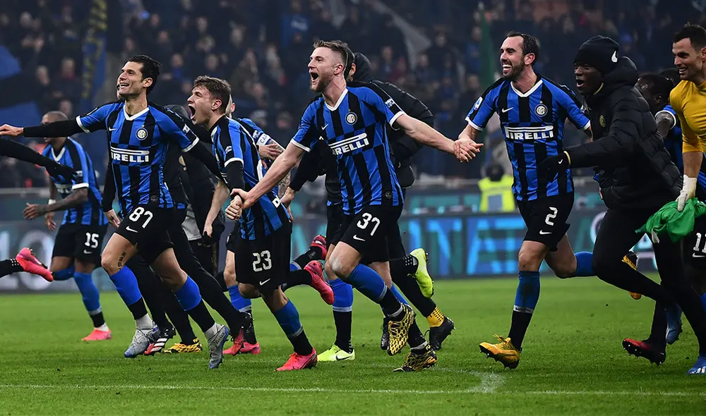 Inter venció a Milan en el Derbi de Milán y es el líder de la Serie A. Foto: AFP