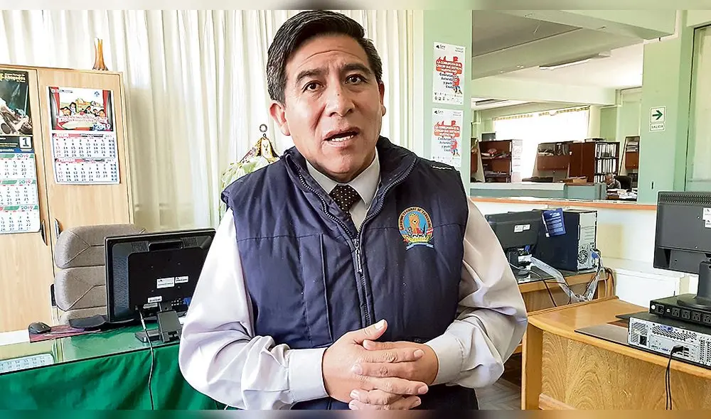 SIN JUSTIFICACIÓN. Roger Carrasco admitió que sí recibe doble sueldo del Estado. Según, él no hay interferencia de funciones.