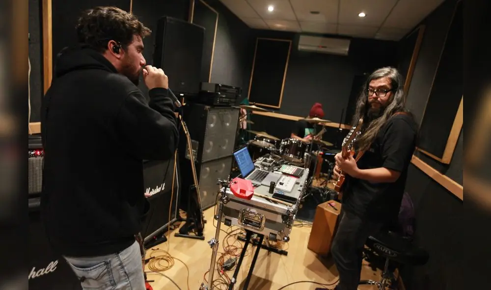 25-09-19 JHONEL RODRIGUEZ

BANDA DE ROCK TOURISTA 
POP
