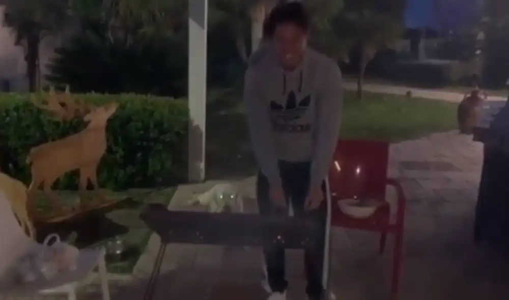 Gianluca Lapadula pasa la cuarentena en su casa, en Italia. Foto: Captura