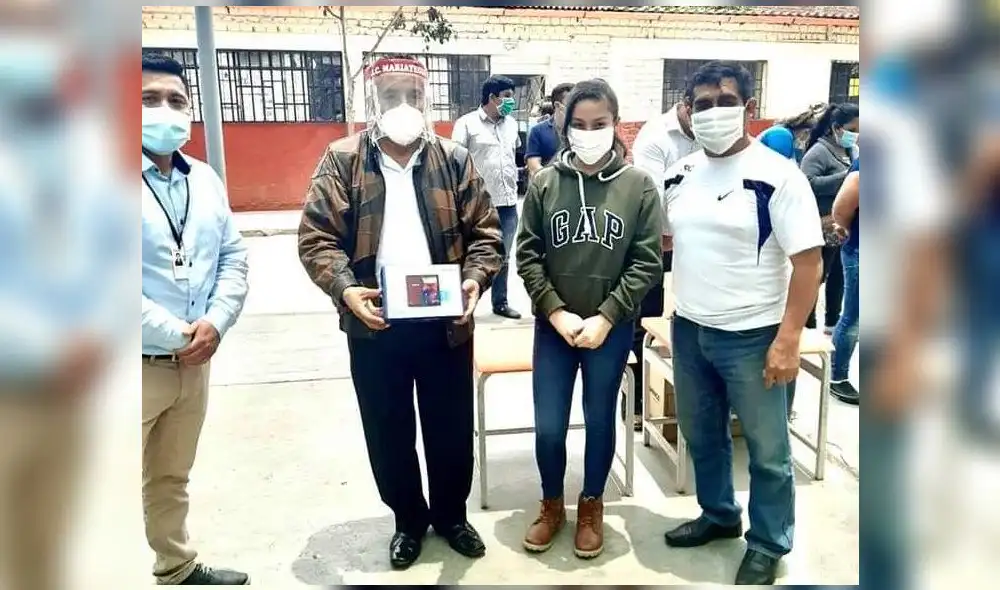 Director tomo la iniciativa en recolectar las herramientas tecnológicas con amigos y empresarios. Director tomo la iniciativa en recolectar las herramientas tecnológicas con amigos y empresarios.