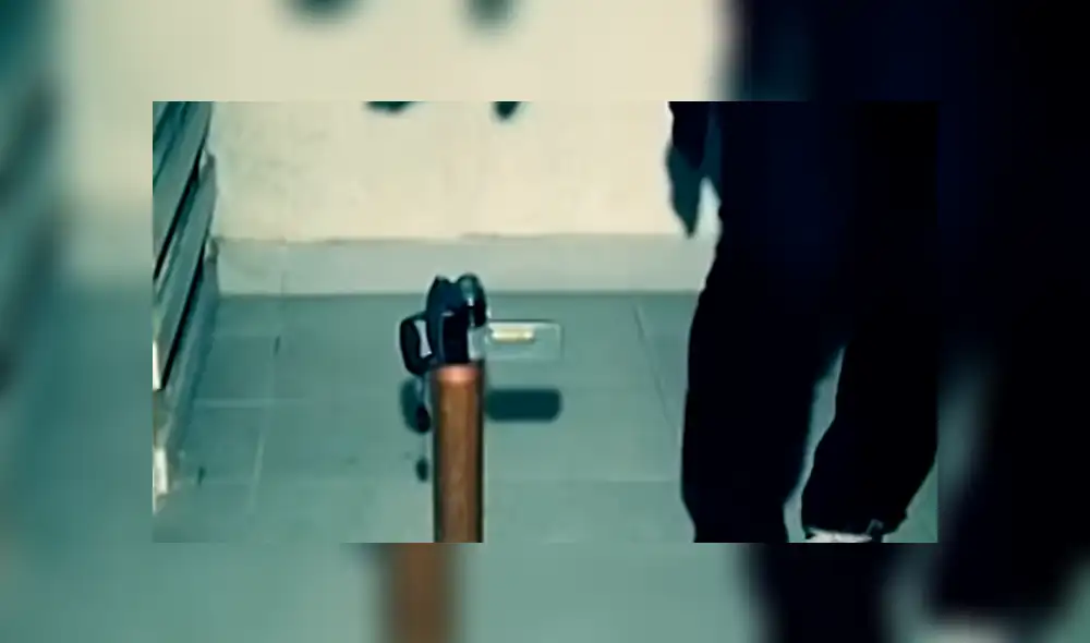 Hombre ingresa a la morgue de madrugada para estar al lado de los muertos y sucede algo aterrador.