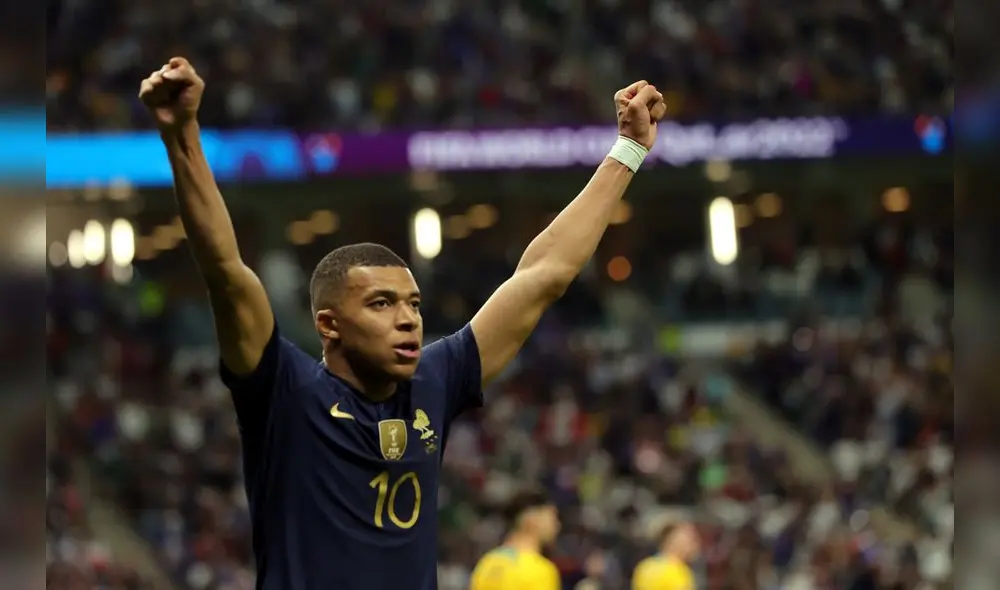 Mbappé fue titular y anotó 3-1. Giroud se llevó un doblete y remontaron el partido ante los Socceroos. Foto: EFE