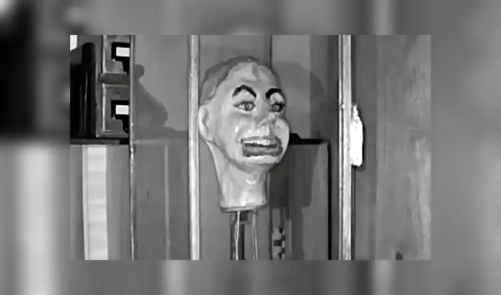 Cámara de seguridad capta momento en el que la cabeza de un muñeco se mueve por sí sola [VIDEO]