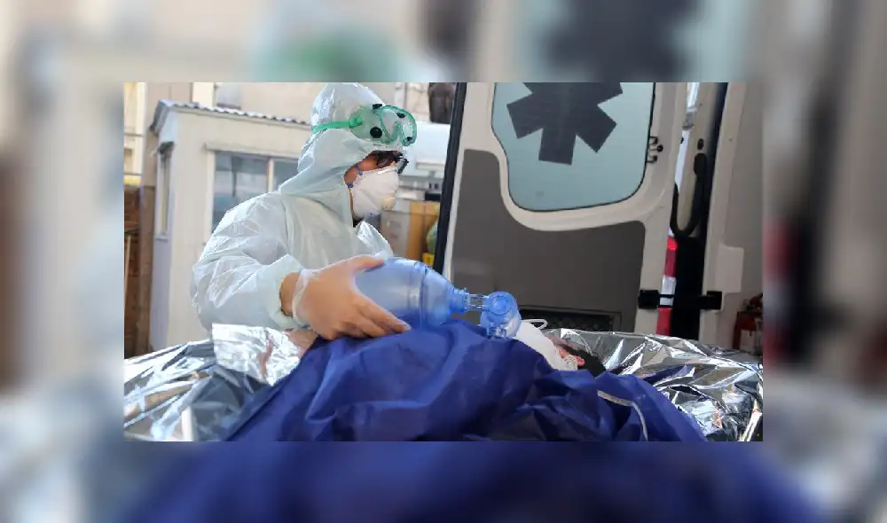 La mujer fue diagnosticada a finales de marzo, y aun así continuó en las calles y hasta recibió visitas. (Foto: referencial)