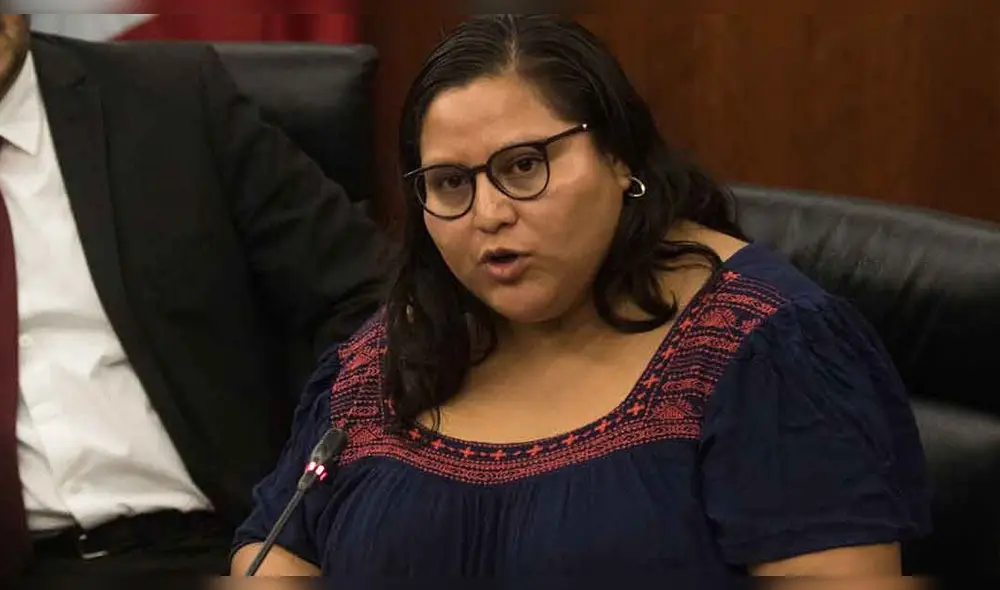 Laura Zapata insulta a senadora mexicana en Twitter