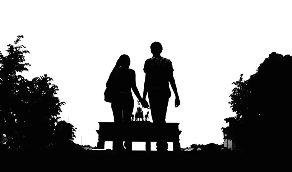 Mujer inicia controversial campaña para legalizar el incesto tras enamorarse de su hermano