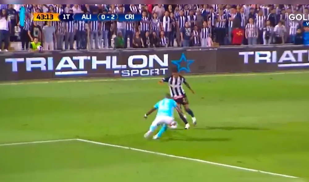 Alianza vs Cristal: Quevedo regaló fantasía y dejó en el piso a Céspedes [VIDEO]