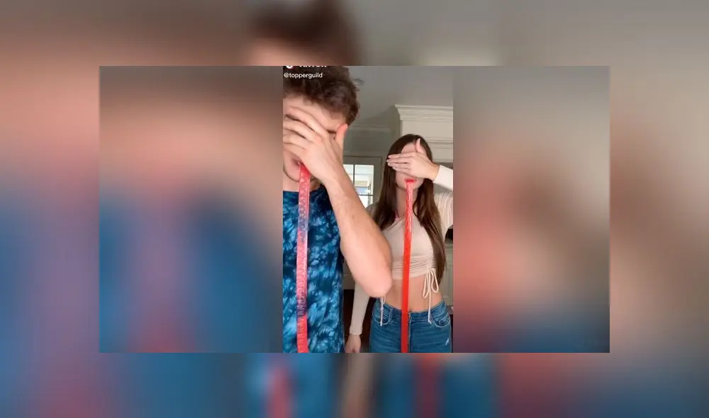 Desliza las imágenes para ver cómo le joven hace 'trampa' para hacer alegrar a su novia. Foto: captura/TikTok Desliza las imágenes para ver cómo le joven hace 'trampa' para hacer alegrar a su novia. Foto: captura/TikTok