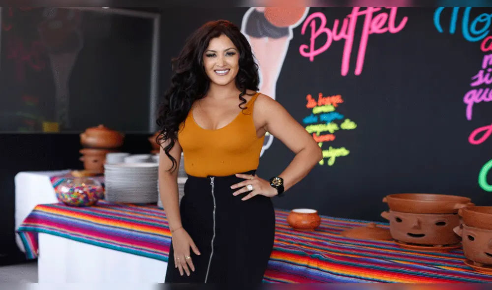 Michelle Soifer preocupa con marca en su pierna al lucir atrevido bikini [FOTOS]