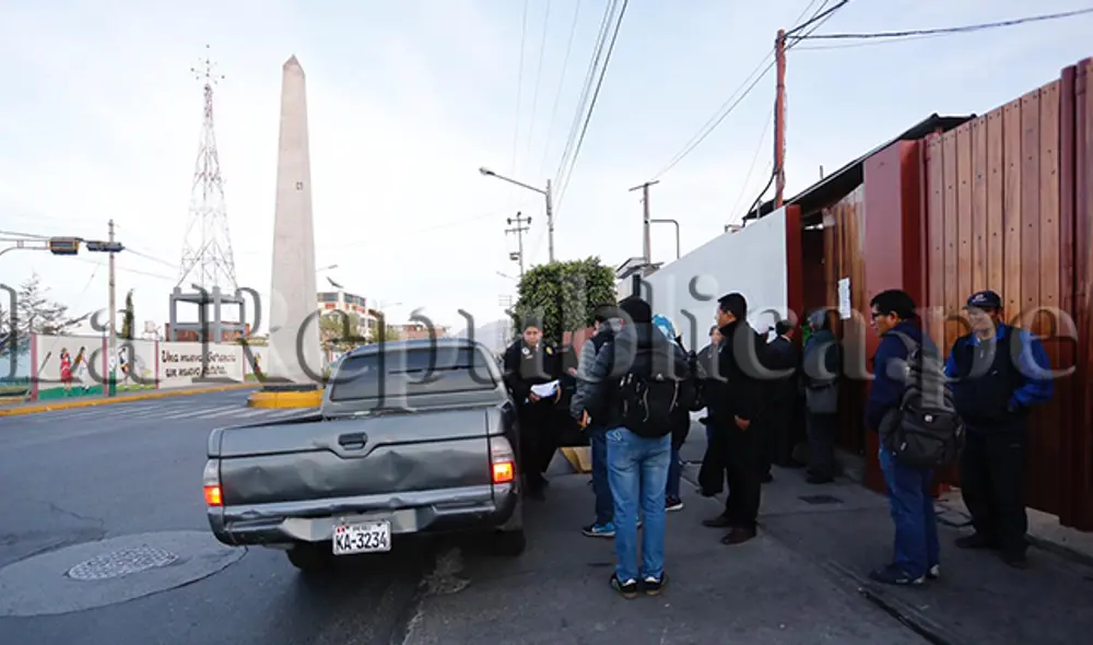 La Fiscal Provincial, Rosmery Mendoza Palomino dirige la intervención que incluye el allanamiento de 22 inmuebles. (Foto: Claudia Beltrán) La Fiscal Provincial, Rosmery Mendoza Palomino dirige la intervención que incluye el allanamiento de 22 inmuebles. (Foto: Claudia Beltrán)