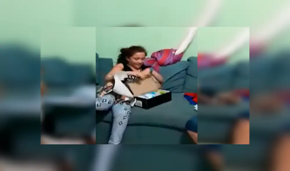 Facebook viral: niña se alegra por el regalo que le da su familia, lo abre y llora de decepción [VIDEO]