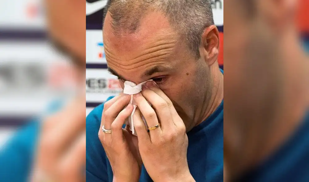 Entre lágrimas, Andrés Iniesta se despide del FC Barcelona