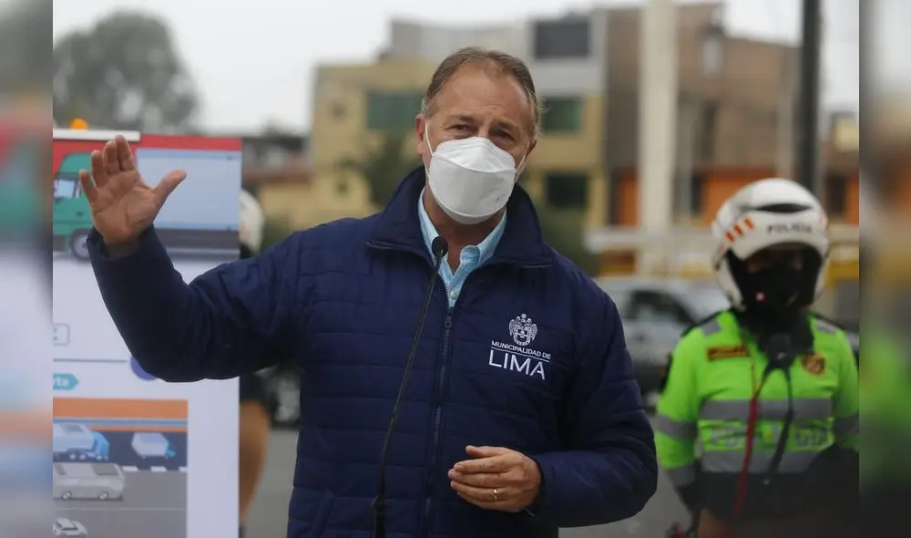 Alcalde Jorge Muñoz anuncia reactivación del pico y placa en transporte de carga pesada. Foto: Flavio Matos/La República. Alcalde Jorge Muñoz anuncia reactivación del pico y placa en transporte de carga pesada. Foto: Flavio Matos/La República.