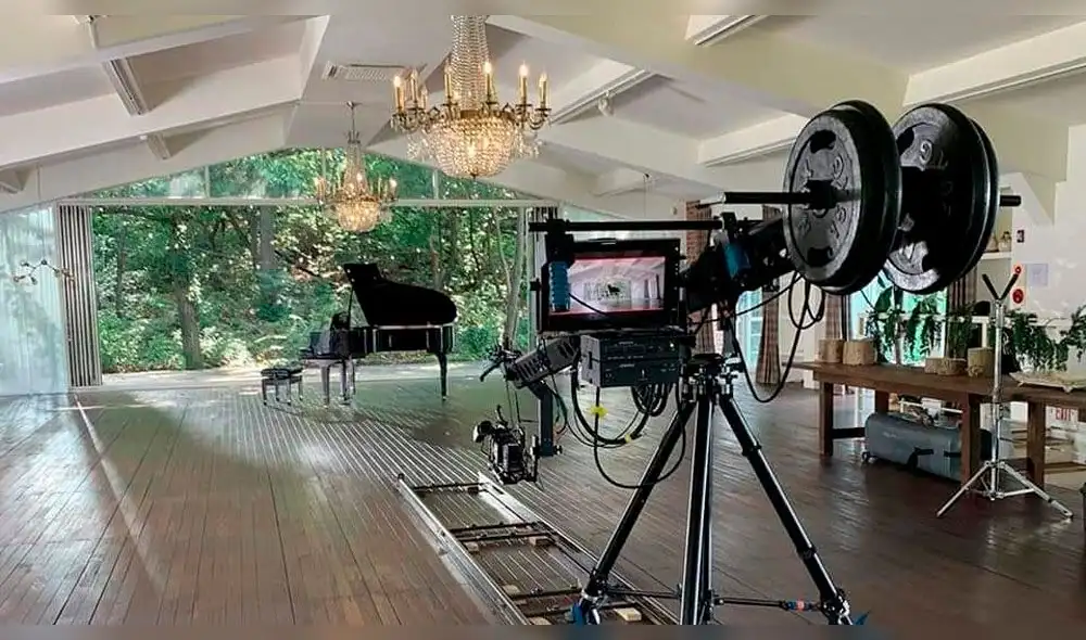 Desliza para ver más fotos de Kyuhyun de SUPER JUNIOR en "Dreaming". Créditos: SM Town Desliza para ver más fotos de Kyuhyun de SUPER JUNIOR en "Dreaming". Créditos: SM Town