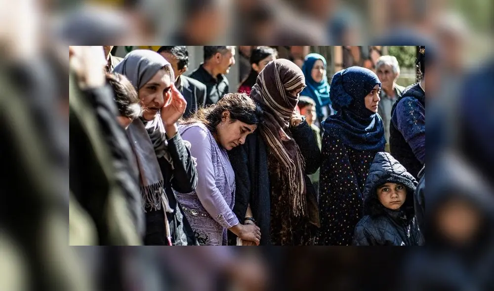 Mujeres y niñas yazidí liberadas del Estado Islámico en Siria. Foto: referencial / AFP