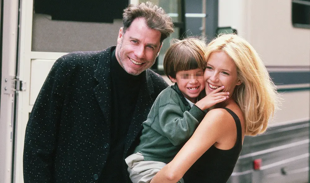 Actress Kelly Preston gets a visit from husband John Travolta (L) and son Jett while on location filming the 1997 motion picture "Addicted to Love." (Photo by Mitchell Gerber/Corbis/VCG via Getty Images) Actress Kelly Preston gets a visit from husband John Travolta (L) and son Jett while on location filming the 1997 motion picture "Addicted to Love." (Photo by Mitchell Gerber/Corbis/VCG via Getty Images)