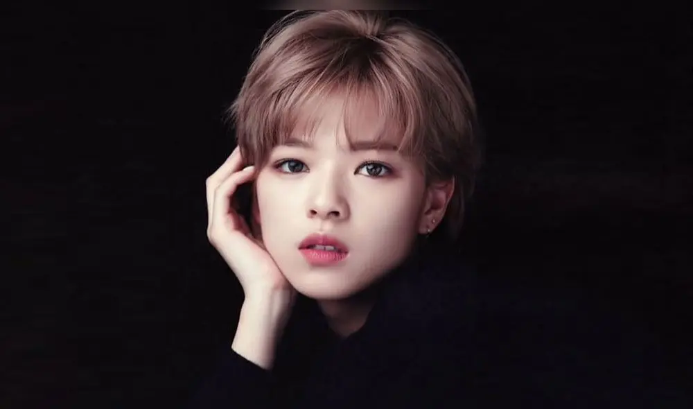 Desliza para ver más fotos de Jeongyeon de TWICE. Desliza para ver más fotos de Jeongyeon de TWICE.