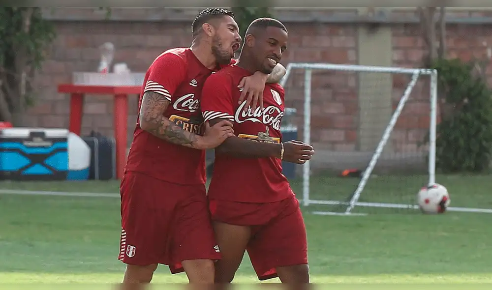 Jefferson Farfán ‘troleó’ a Juan Manuel Vargas por título de Alianza Lima