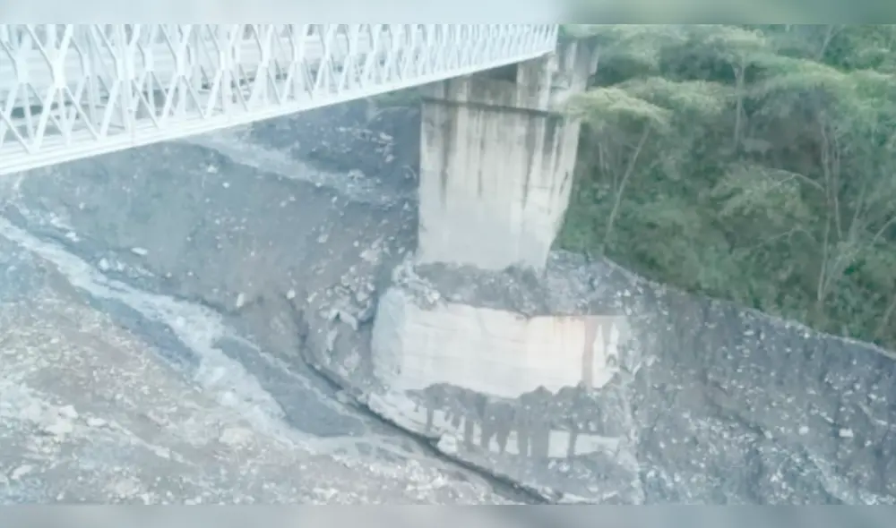 Intensas lluvias ocasionan huaico en La Convención y dañan puente Mesacancha