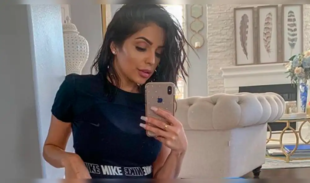 Famosa youtuber mexicana luce irreconocible tras quitarse implantes