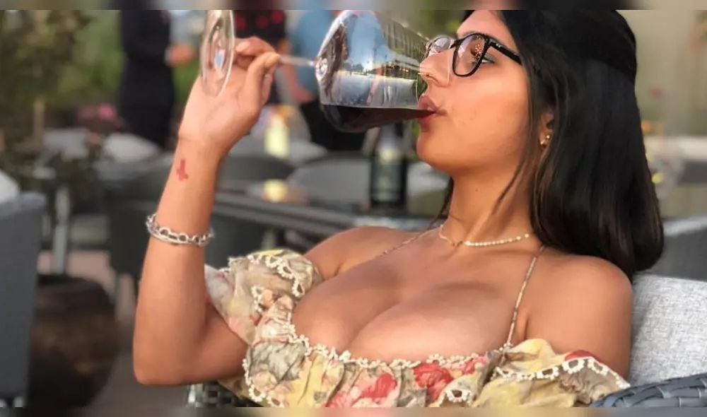 Difunden íntimo momento de Mia Khalifa junto a su pareja en la cama [VIDEO]