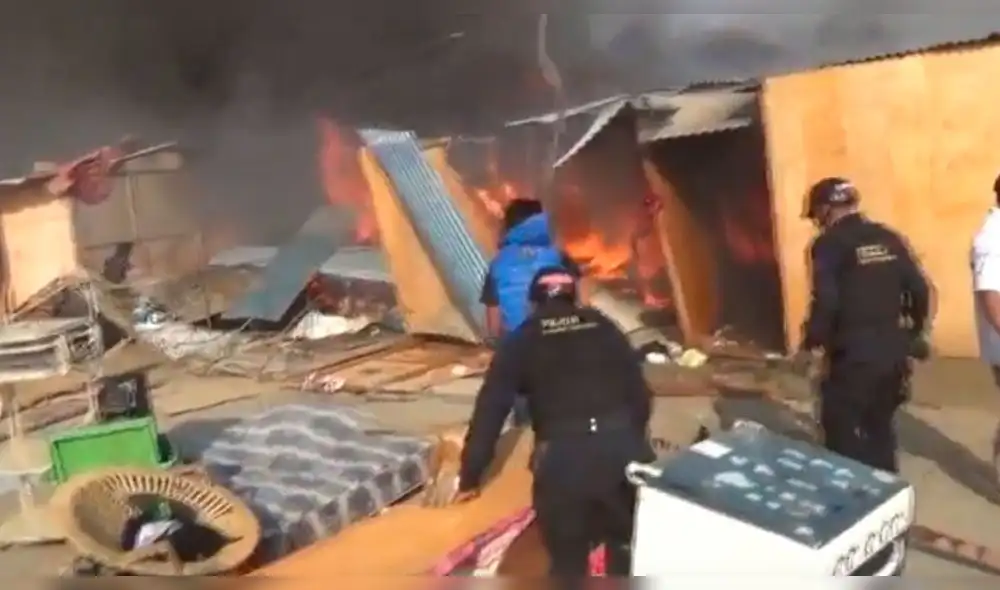 Nuevo Chimbote: incendio arrasa con viviendas y deja más de cien damnificados