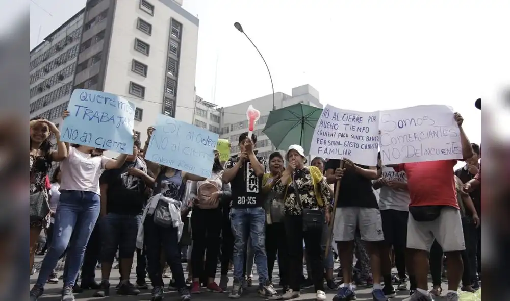 Mesa Redonda : nuevamente los comerciantes toman las calles de Lima. [FOTOS]