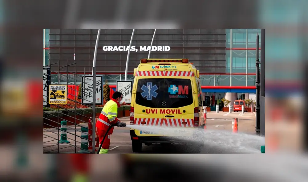 La difícil tarea de los médicos al informar sobre la perdida de un ser querido víctima del coronavirus. Foto: EFE La difícil tarea de los médicos al informar sobre la perdida de un ser querido víctima del coronavirus. Foto: EFE