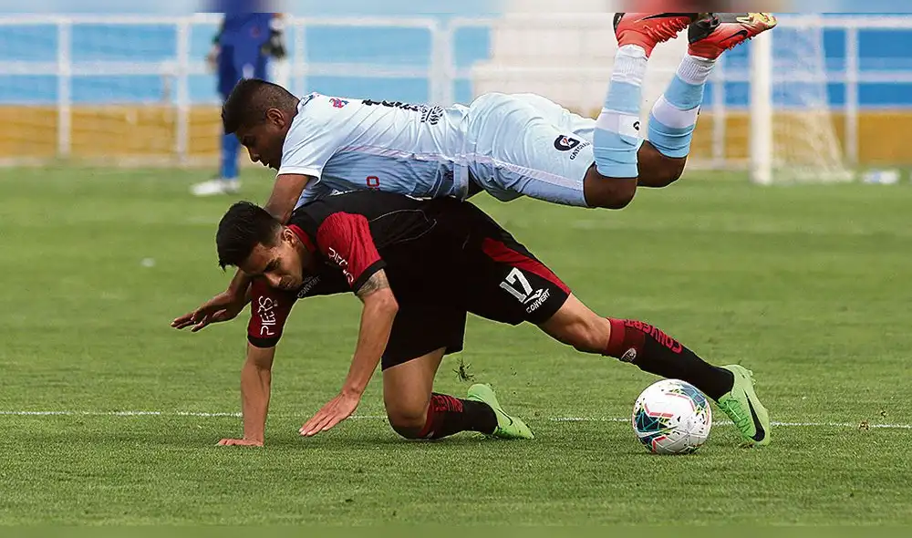 Mal. Hubo más patadas y tarjetas que goles en el Cusco. Mal. Hubo más patadas y tarjetas que goles en el Cusco.