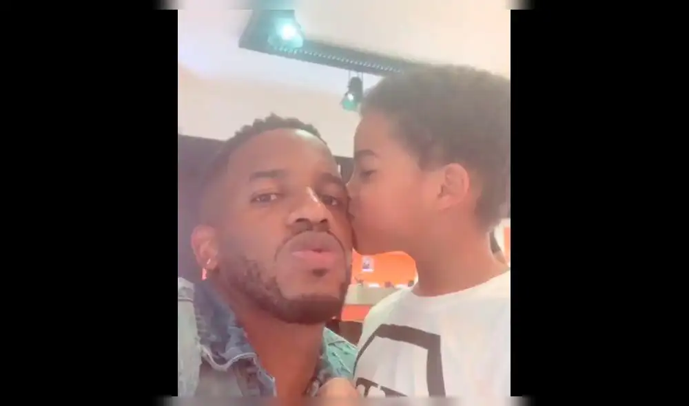 Jefferson Farfán quedó pasmado al ver la lista de regalos de su hijo [VIDEO]