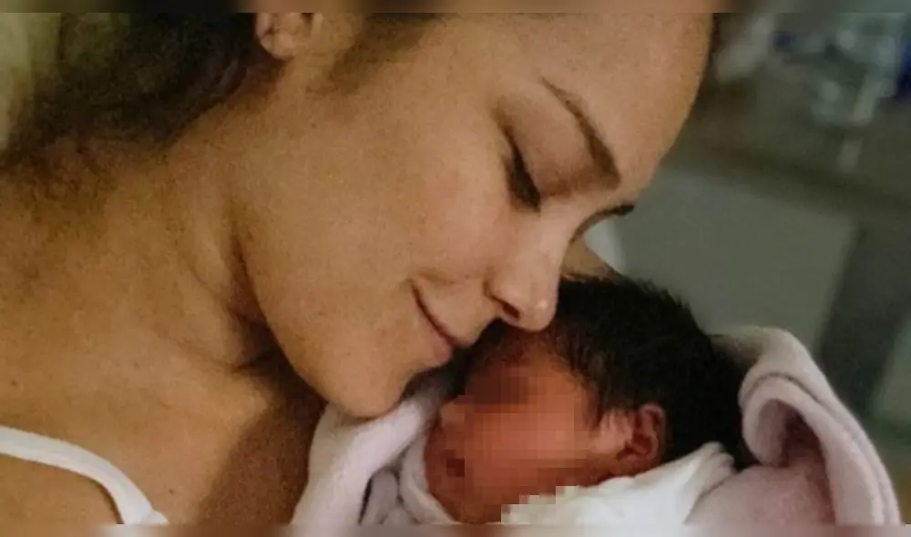 Karen Schwarz revela enfermedad que padece su pequeña Cayetana. Foto: Instagram