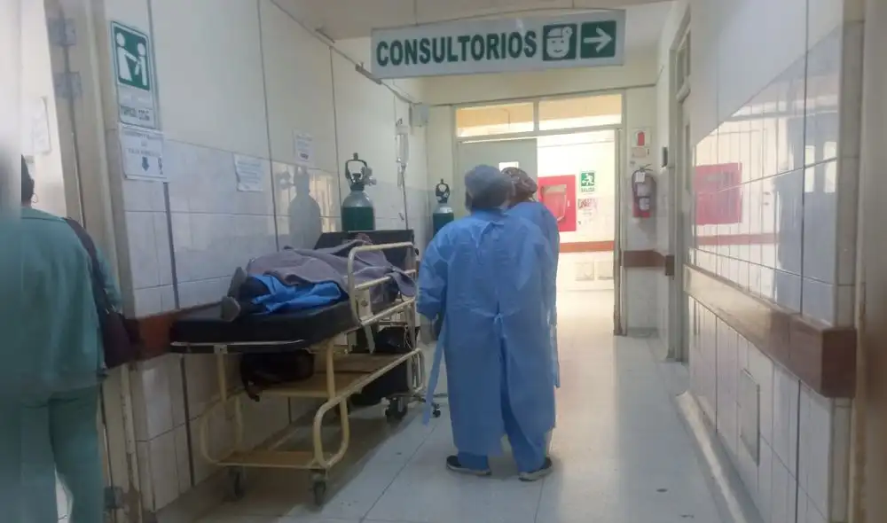 Arequipa. Joven fue trasladado al Hospital Goyeneche, pero no tenía signos vitales. Foto. La República