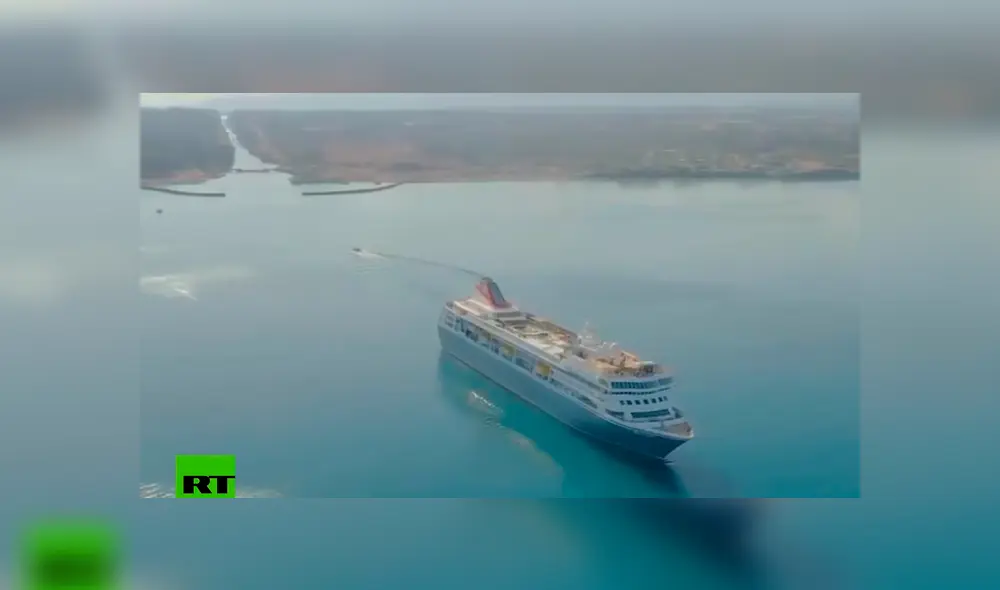 Vía Facebook. La embarcación es la más grande que ha atravesado el canal de Corinto. Foto: captura