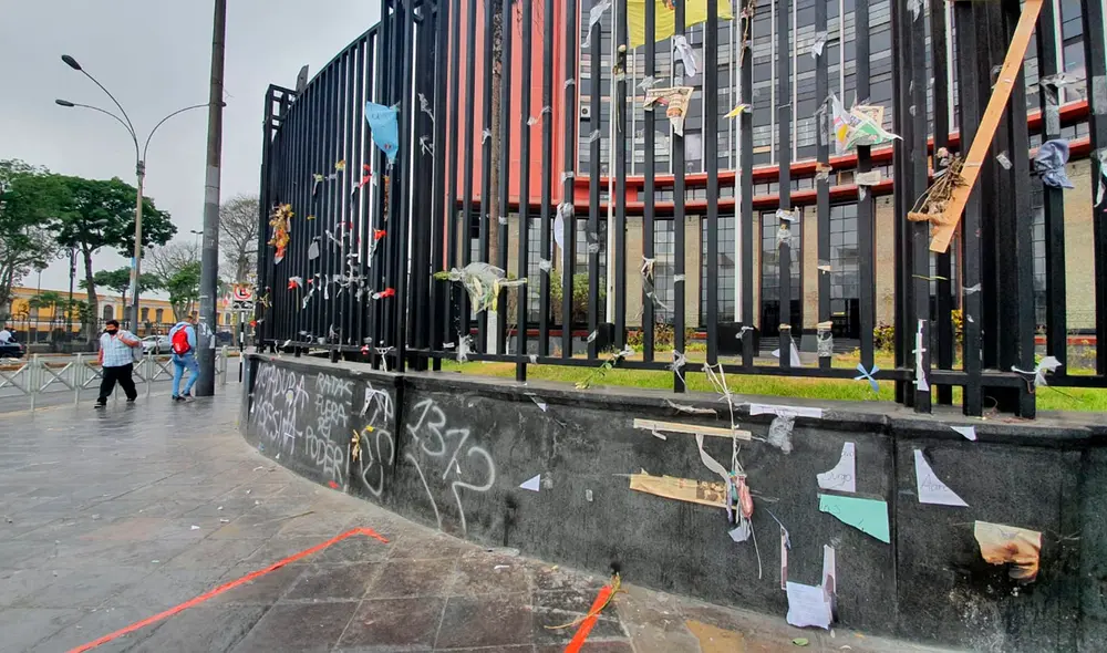 El altar fue colocado tras la muerte de Bryan e Inti. Foto: Vanessa Trebejo / URPI-GLR El altar fue colocado tras la muerte de Bryan e Inti. Foto: Vanessa Trebejo / URPI-GLR