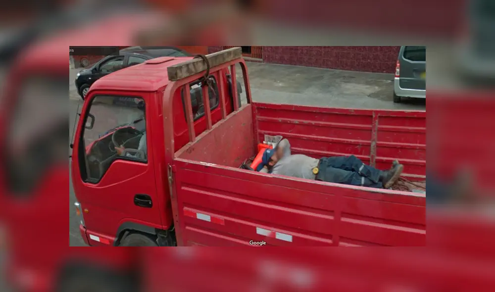 Google Maps: joven queda en shock al hacer zoom en vehículo rojo y descubrir imprudente acto [FOTOS]