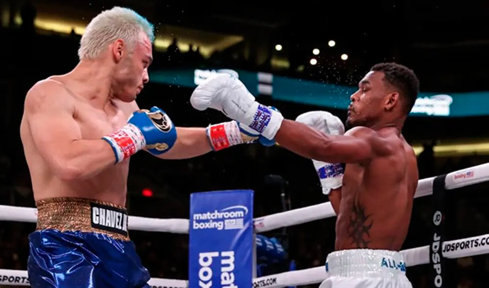 Jacobs ganó por K.O. ante el retiro de Chávez Jr.