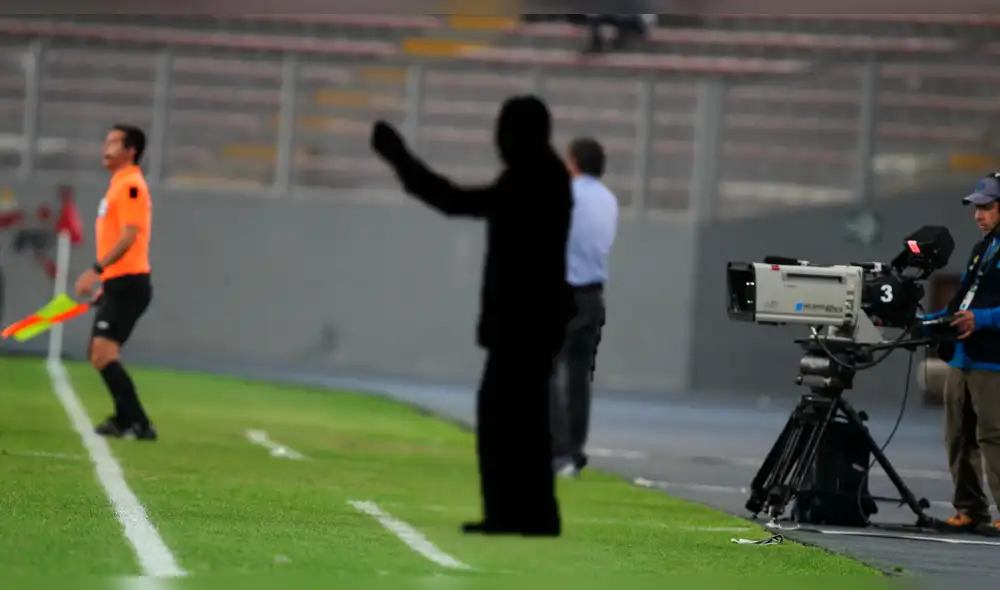 Roberto Mosquera es elegido entre los 10 mejores DT's de Sudamérica [VIDEO]