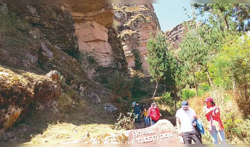 atractivo. Farallones se ubican en ruta a distrito de Ccorca.